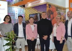 Asel Taurbayeva is the vice president of Union of Greenhouses of Kazakhstan. With Hortilux we see Lawrence Kemerink and Olga Danilova, Pavel Kornilov with BASF is also in the picture, as are of course Vera Bouklakova and Paul van der Valk with Hortilux.